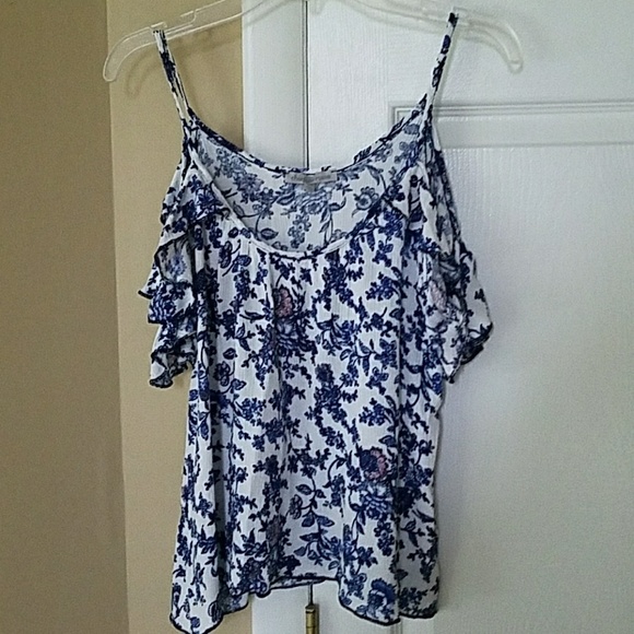 Very pretty, like new off shoulder top, XS - Picture 1 of 8
